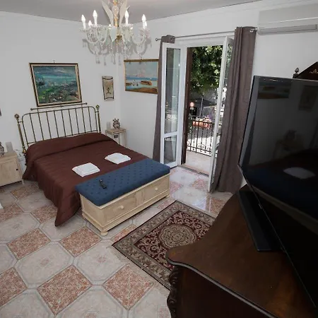 Alojamento de Acomodação e Pequeno-almoço Cannatella's Mansion Palermo