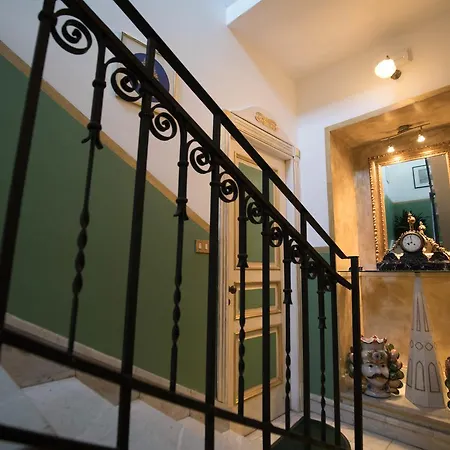 Alojamento de Acomodação e Pequeno-almoço Cannatella's Mansion