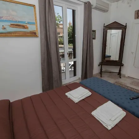 Alojamento de Acomodação e Pequeno-almoço Cannatella's Mansion